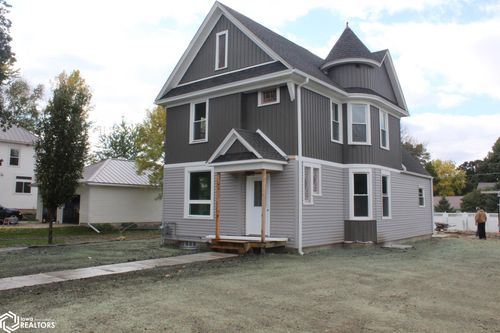 720 Bush Ave, Garner, IA, 50438-1515 | Card Image