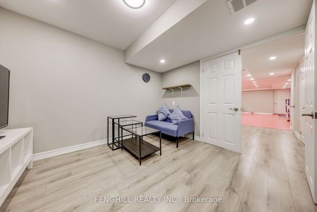 23 Cherna Ave, House attached with 6 bedrooms, 4 bathrooms and 2 parking in Markham ON | Image 34