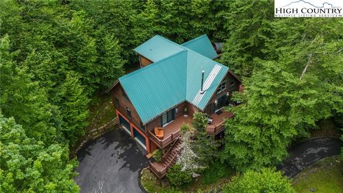 49 Dandelion Ln, Banner Elk, NC, 28604-7572 | Card Image