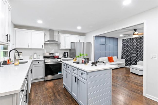 1326 Stella Cir Sw, House other with 3 bedrooms, 2 bathrooms and 3 parking in Smyrna GA | Image 12