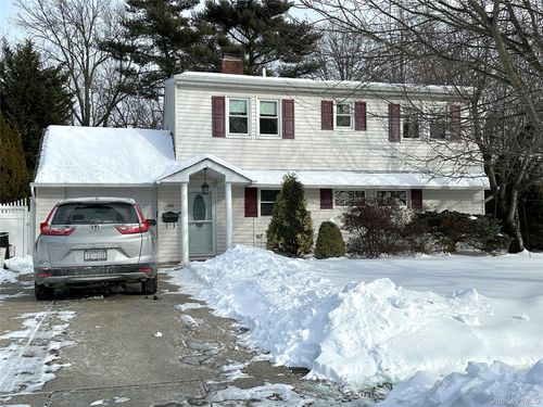 166 Choir Ln, Westbury, NY, 11590-5733 | Card Image