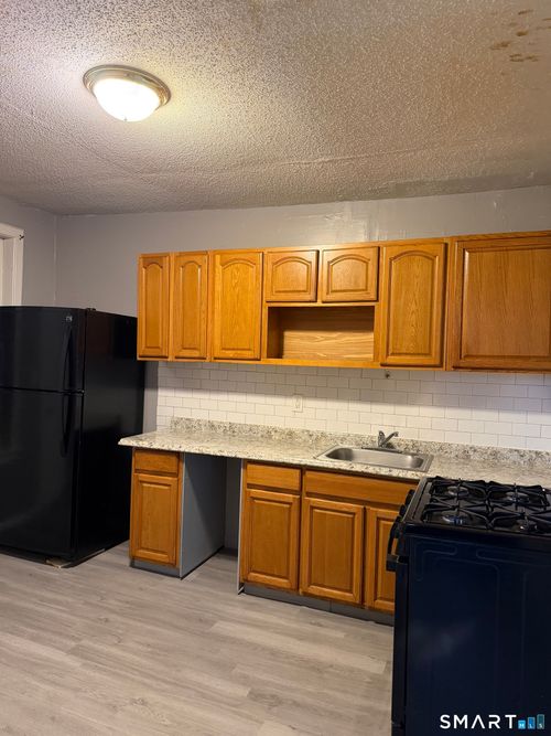 50 York St, Hartford, CT, 06106-2362 | Card Image