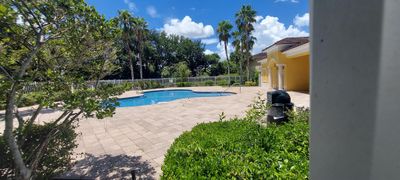 969 Pipers Cay Drive, Condo with 3 bedrooms, 2 bathrooms and null parking in West Palm Beach FL | Image 3