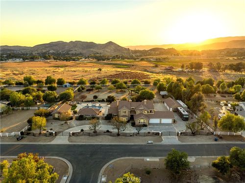 34901 Sweetwater Dr, Santa Clarita, CA, 91390 | Card Image