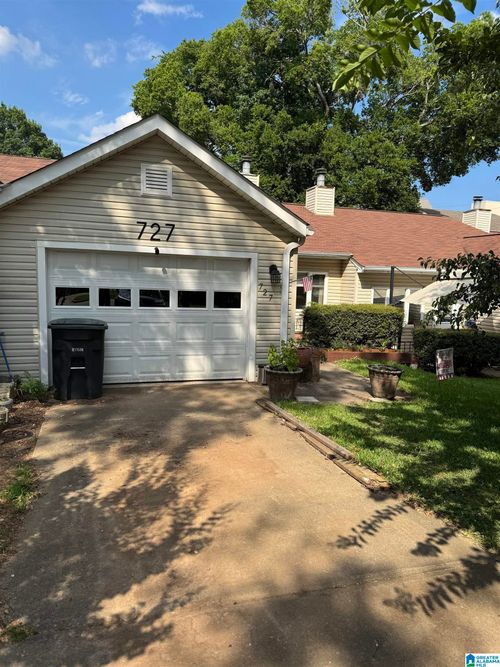727 34th Street Ensley, Birmingham, AL, 35218-3007 | Card Image