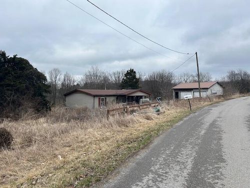 677 New Haven Rd, Lancaster, KY, 40444-7567 | Card Image