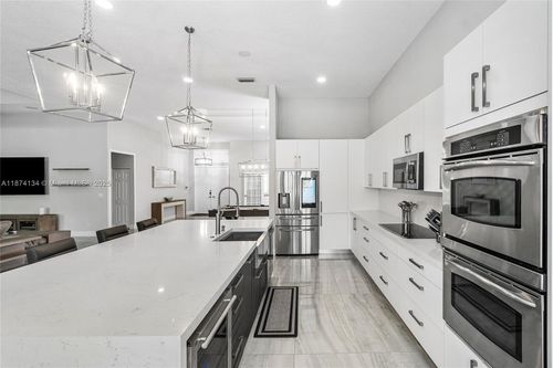 5646 109th Ln, Coral Springs, FL, 33076-3115 | Card Image