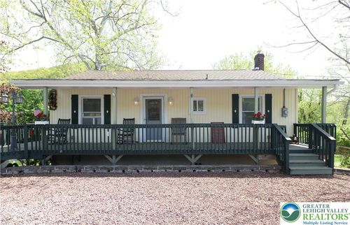 2325 N Delaware Dr, Forks Twp, PA, 18040-7326 | Card Image