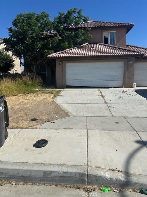2037 E Kettering St, Lancaster, CA, 93535 | Card Image