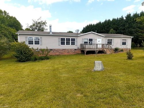 3150 Cranberry Rd, Boonville, NC, 27011-8672 | Card Image