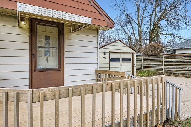 2454 Long Lake Road - MLS Sized - 004 - 03 Exterior Front Entry.jpg | Image 4