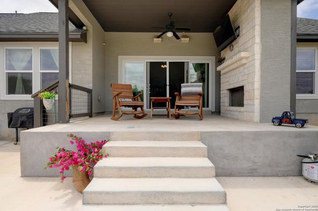 115 S Calvin Barrett, House other with 4 bedrooms, 3 bathrooms and null parking in Blanco TX | Image 21