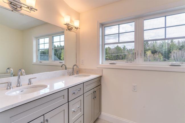 C - 5 Ryan Cir, Condo with 2 bedrooms, 3 bathrooms and null parking in Thornton NH | Image 12