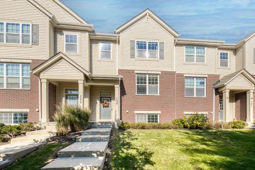 109 Concord Court, Morton Grove, IL, 60053 | Card Image
