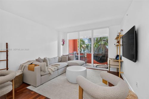 306-2000 N Bayshore Dr, Miami, FL, 33137-5108 | Card Image