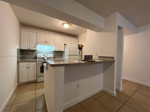 apt-212-4500 W 16th Ave, Hialeah, FL, 33012-2908 | Card Image