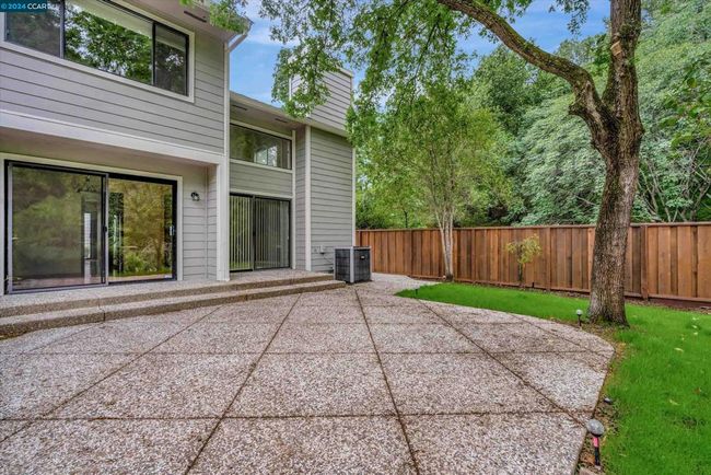 1056 Camino Verde Cir, Townhouse with 3 bedrooms, 4 bathrooms and 2 parking in Walnut Creek CA | Image 14