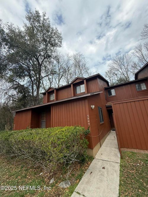 5864 8th Pl, GAINESVILLE, FL, 32607-3888 | Card Image