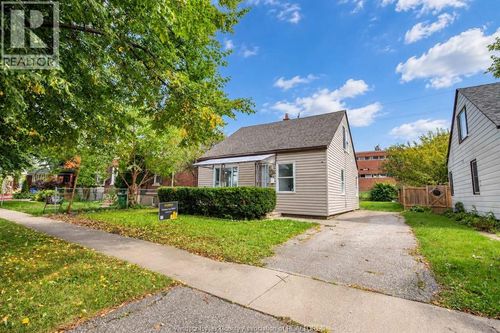 3272 Edison Street, Windsor, ON, N9C1S2 | Card Image