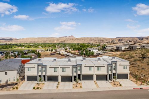 319 S 1930 W, Hurricane, UT, 84737 | Card Image