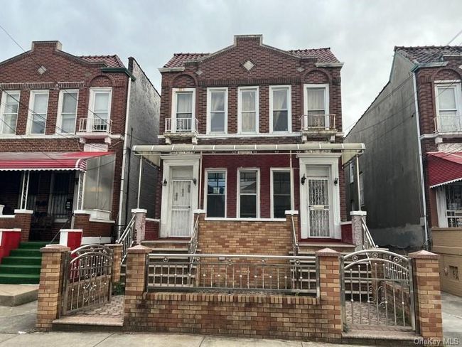 886 Linden Boulevard, Home with 5 bedrooms, 3 bathrooms and null parking in East Flatbush NY | Image 1