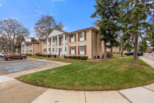 29265 Hayes Rd, Warren, MI, 48088-4041 | Card Image