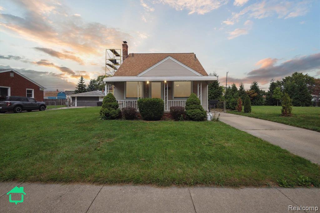 Balsam St, Southgate, MI 48195