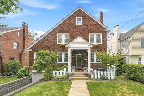 310 Morrison Dr, Pittsburgh, PA, 15216-1204 | Card Image