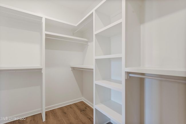 24-Primary Closet | Image 17