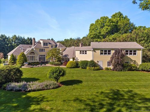 11 Bunker Hill Rd, Woodbridge, CT, 06525-2508 | Card Image