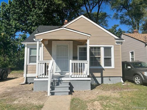 9091 Fielding St, Detroit, MI, 48228-1670 | Card Image