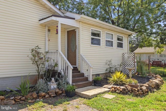 381 Youngs Dr, House other with 2 bedrooms, 2 bathrooms and null parking in FRONT ROYAL VA | Image 6