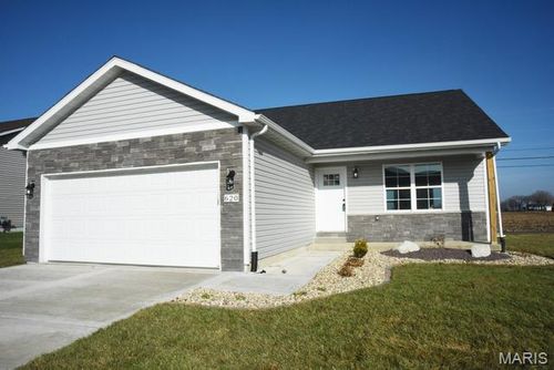 620 Eisenhower Blvd, Troy, IL, 62294-3361 | Card Image