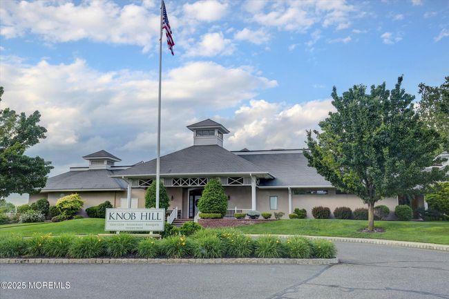 249 Shinnecock Dr, Condo with 3 bedrooms, 3 bathrooms and null parking in Manalapan NJ | Image 35