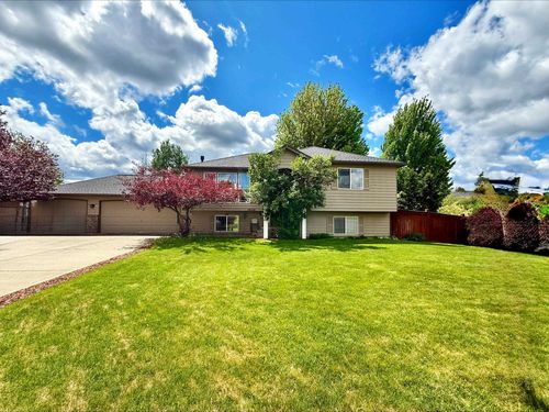 18306 E 9th Ave, Spokane Valley, WA, 99016-7735 | Card Image