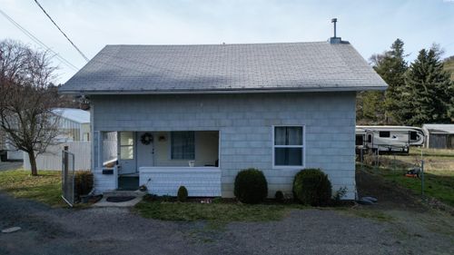 311 E Cooper St, Colfax, WA, 99111-1628 | Card Image