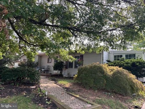 15 Bill Dr, DENVER, PA, 17517-9206 | Card Image