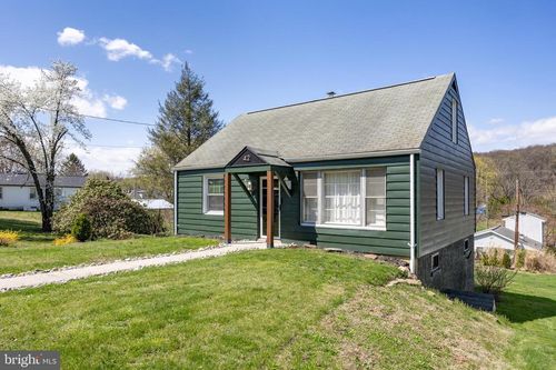 42 Spruce St, COATESVILLE, PA, 19320-2744 | Card Image