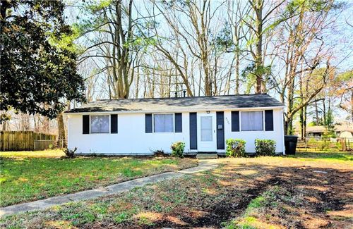 2000 Neville Cir, Hampton, VA, 23663-1113 | Card Image