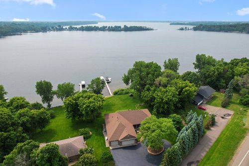 10097 Wyoming Ave, Chisago City, MN, 55013-9808 | Card Image