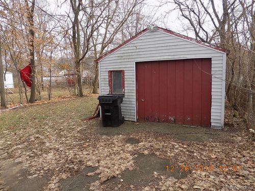 18708 Shaftsbury Ave, Detroit, MI, 48219-2848 | Card Image