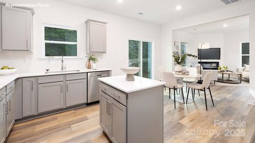 3922 Ashton Dr Nw, Conover, NC, 28613-8189 | Card Image