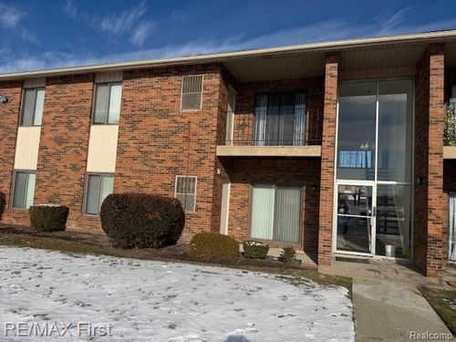 15146 Seagull Dr, Sterling Heights, MI, 48313-2386 | Card Image