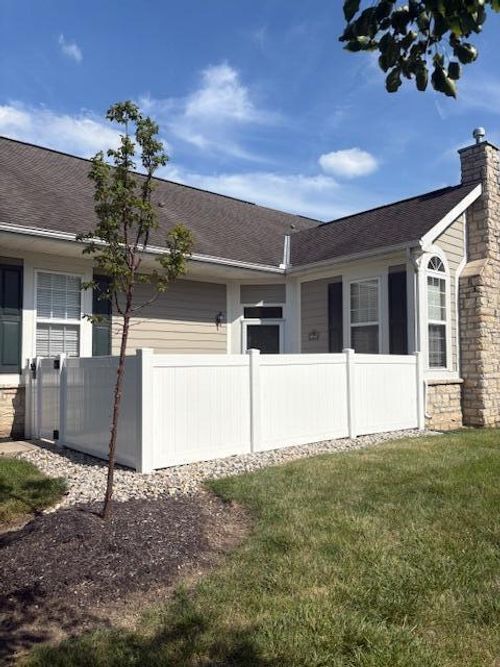 4641 Cobblestone Dr, Tipp City, OH, 45371-8355 | Card Image