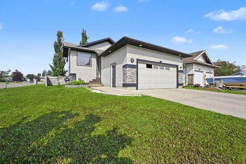 8 Pinnacle Way, Grande Prairie, AB, T8W2X6 | Card Image
