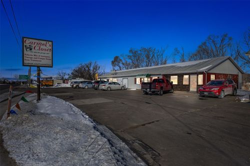 1054 W Madison St, Washington, IA, 52353-1601 | Card Image