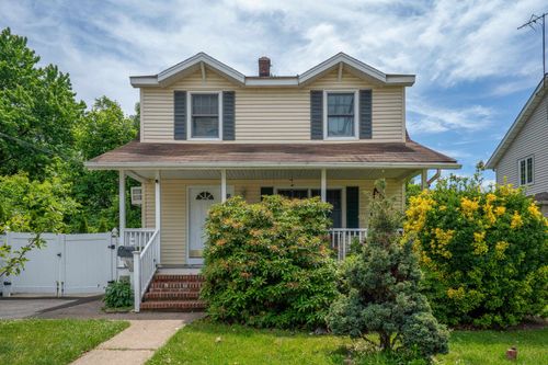 256 Fycke Lane, Teaneck, NJ, 07666 | Card Image