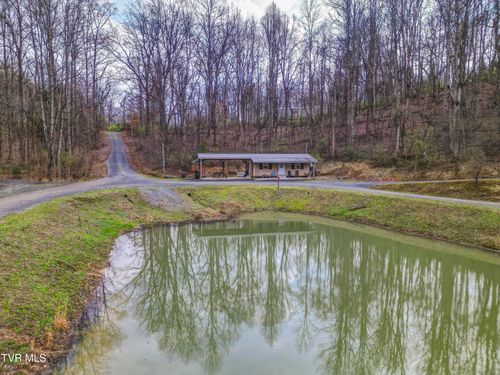 184 Davis Dr, Rogersville, TN, 37857-2982 | Card Image