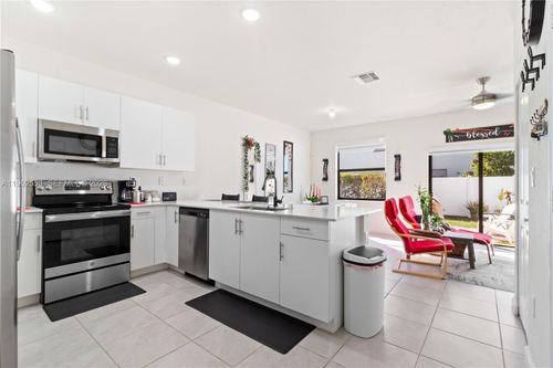 11438 W 34th Ct, Hialeah, FL, 33018-2207 | Card Image