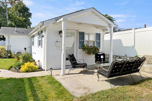 13 Tildean Ln, Bayville, NY, 11709-2922 | Card Image